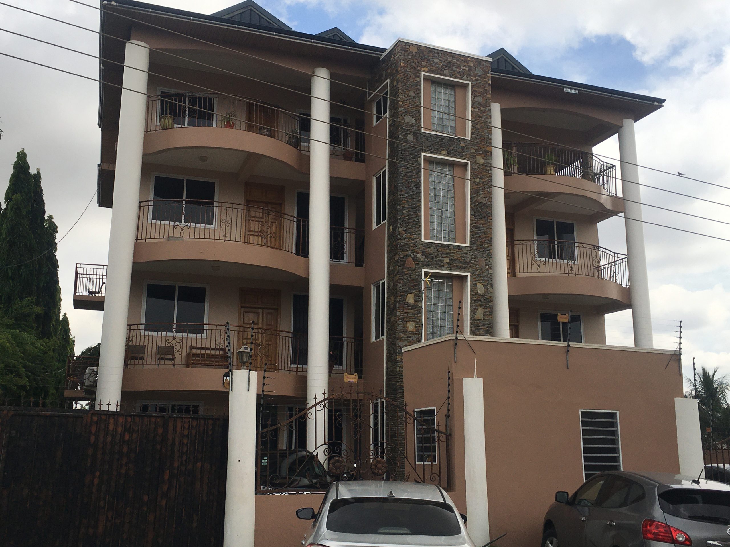 2 BEDROOM APARTMENT FULLY FURNISHED FOR RENT IN TSE ADDO