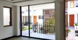 4 BEDROOM TOWNHOUSE FOR SALE/RENT IN CANTONMENTS, ACCRA