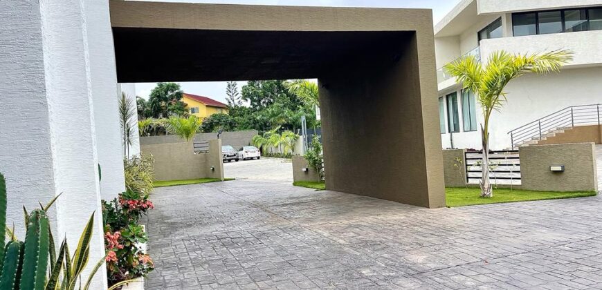 LUXURY 4 BEDROOM HOUSE IN A GATED HIGH END COMMUNITY IN CANTONMENTS